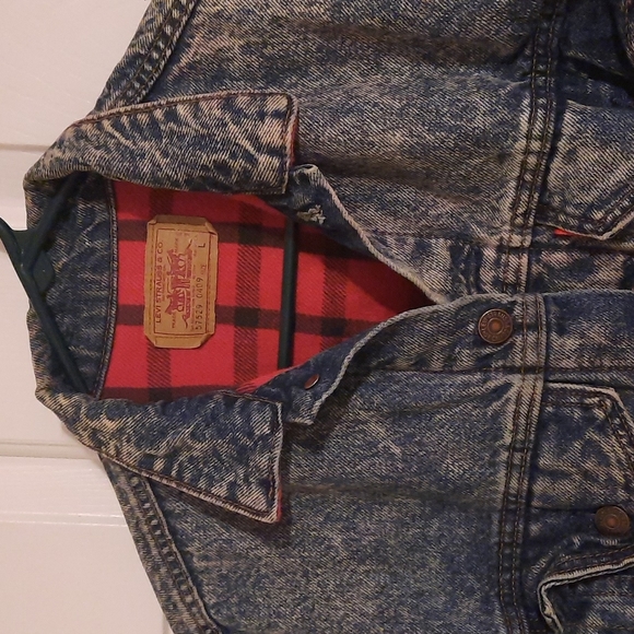 Vintage Denim Kids large Levi's Jacket with Buffalo plaid print inside acid wash - Picture 4 of 8